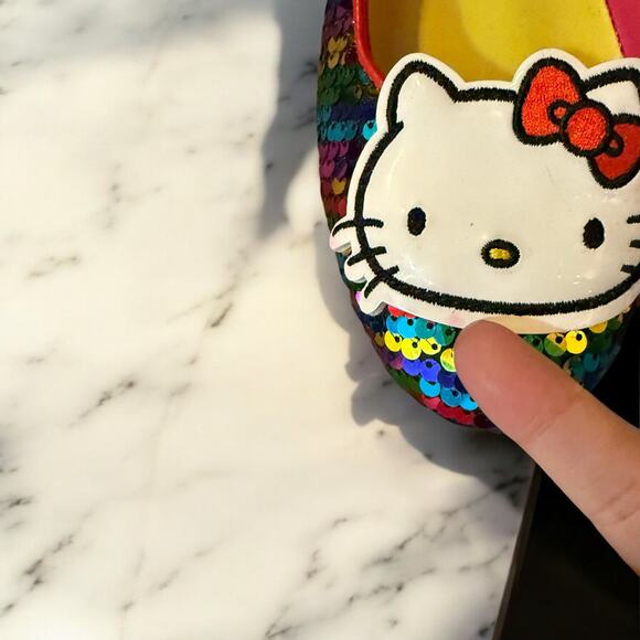 Mod Cloth x Hello Kitty Womens Size 7 Sweetly‎ Sequined Flats Rainbow Sequins - Picture 2 of 4